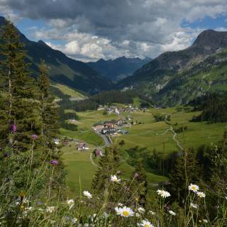 Abendliches Bergpanorama Arlberg