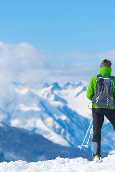 Skifahrer auf dem Gipfel